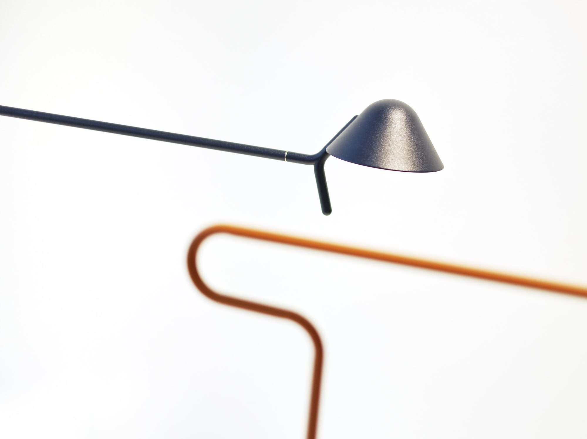 pixi-fermob-vosding-industrial-design-19-pov- Pixi desk light for fermob by VOSDING Industrial Design