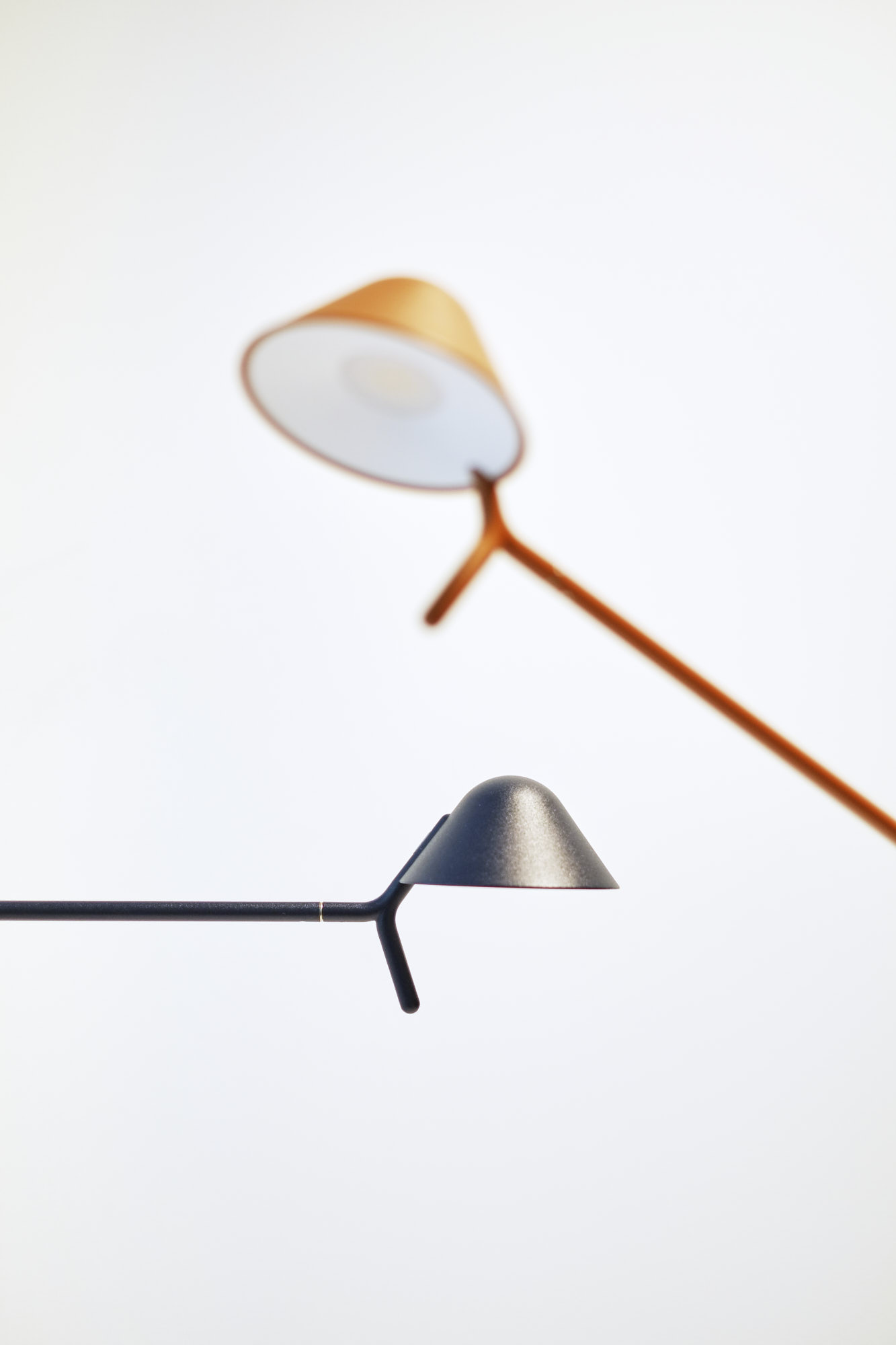 pixi-fermob-vosding-industrial-design-20-pov- Pixi desk light for fermob by VOSDING Industrial Design