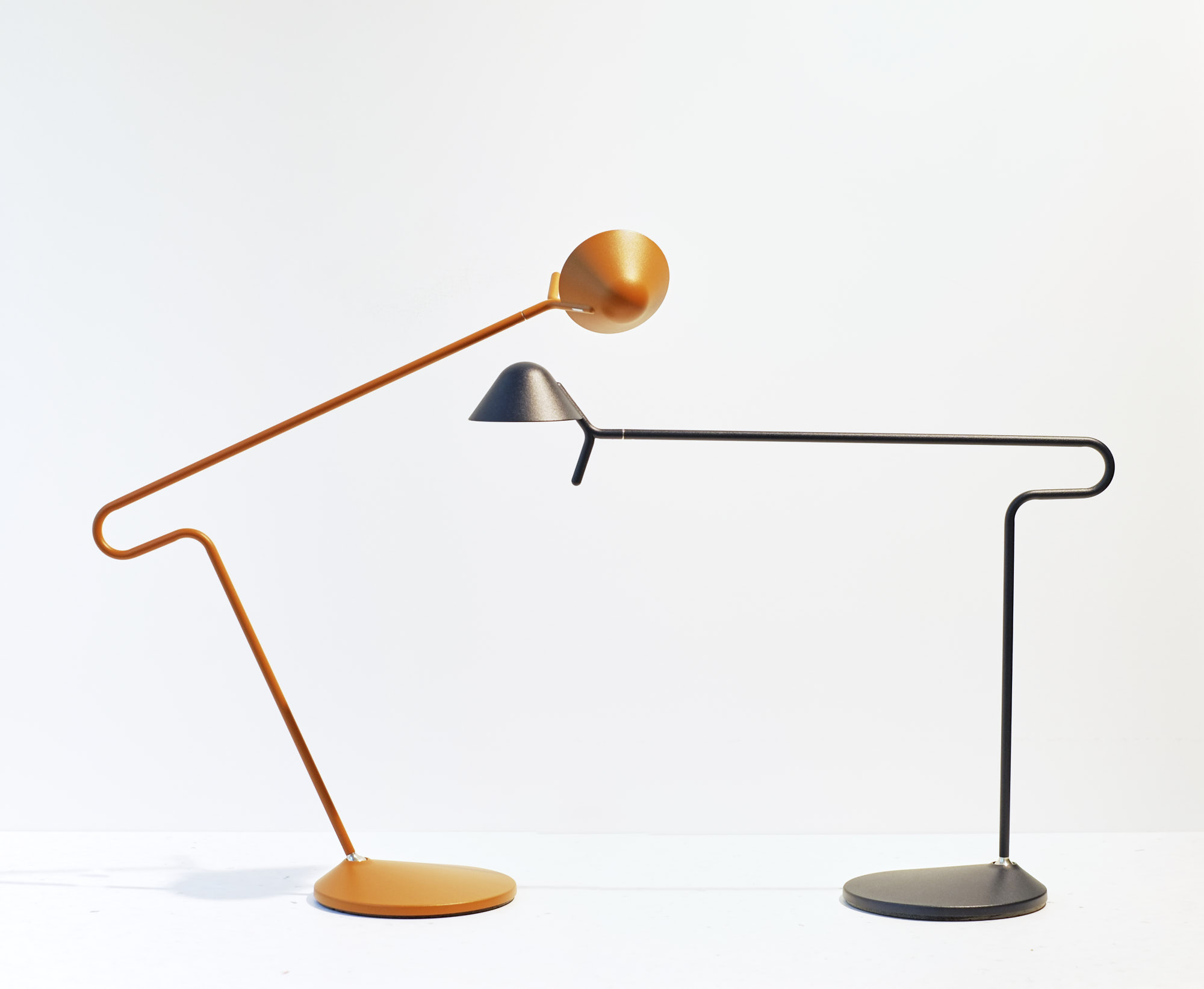 pixi-fermob-vosding-industrial-design-22-pov- Pixi desk light for fermob by VOSDING Industrial Design